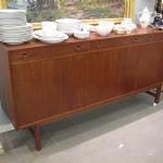 589 7584 SIDEBOARD